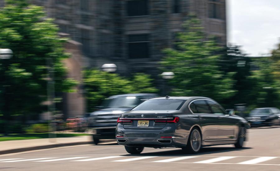  BMW 750i xDrive (G11) 2019 года  (NA) (фото 29 из 40)